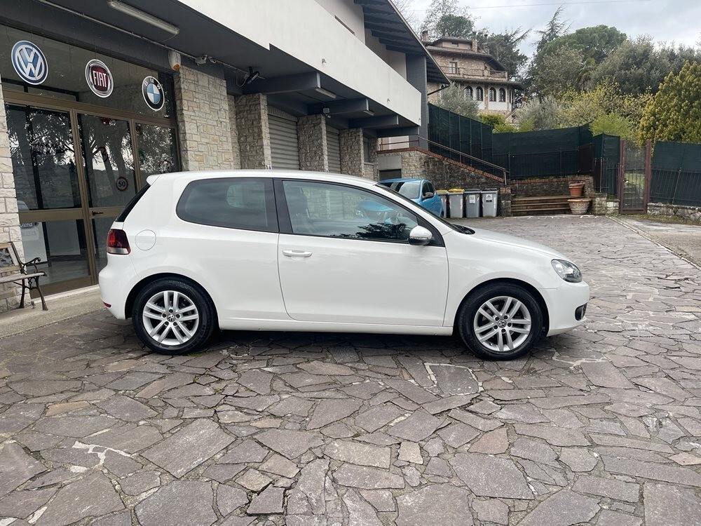 Volkswagen Golf 1.6 TDI DPF 3p. Highline NEO PATENTATI