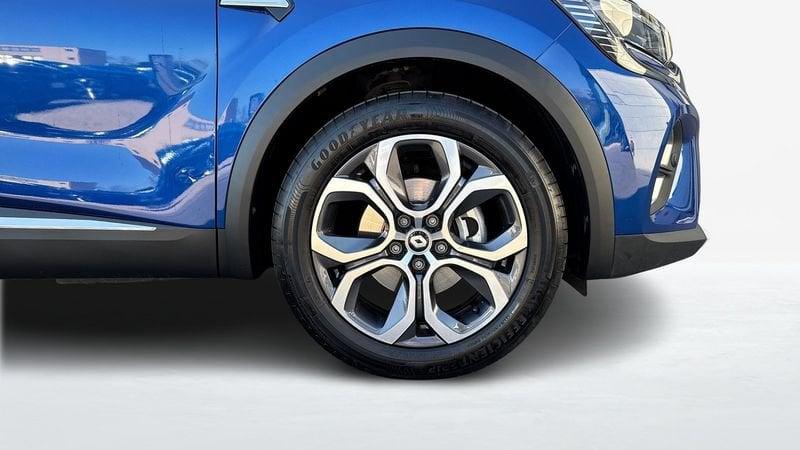 Renault Captur 1.6 E-Tech hybrid Techno Fast Track 145cv auto