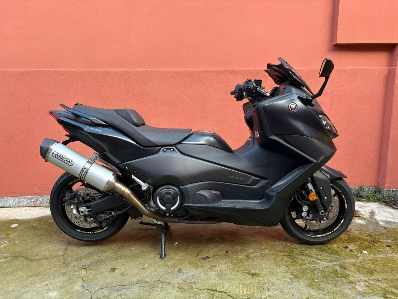 YAMAHA TMAX 560 SWORD GREY