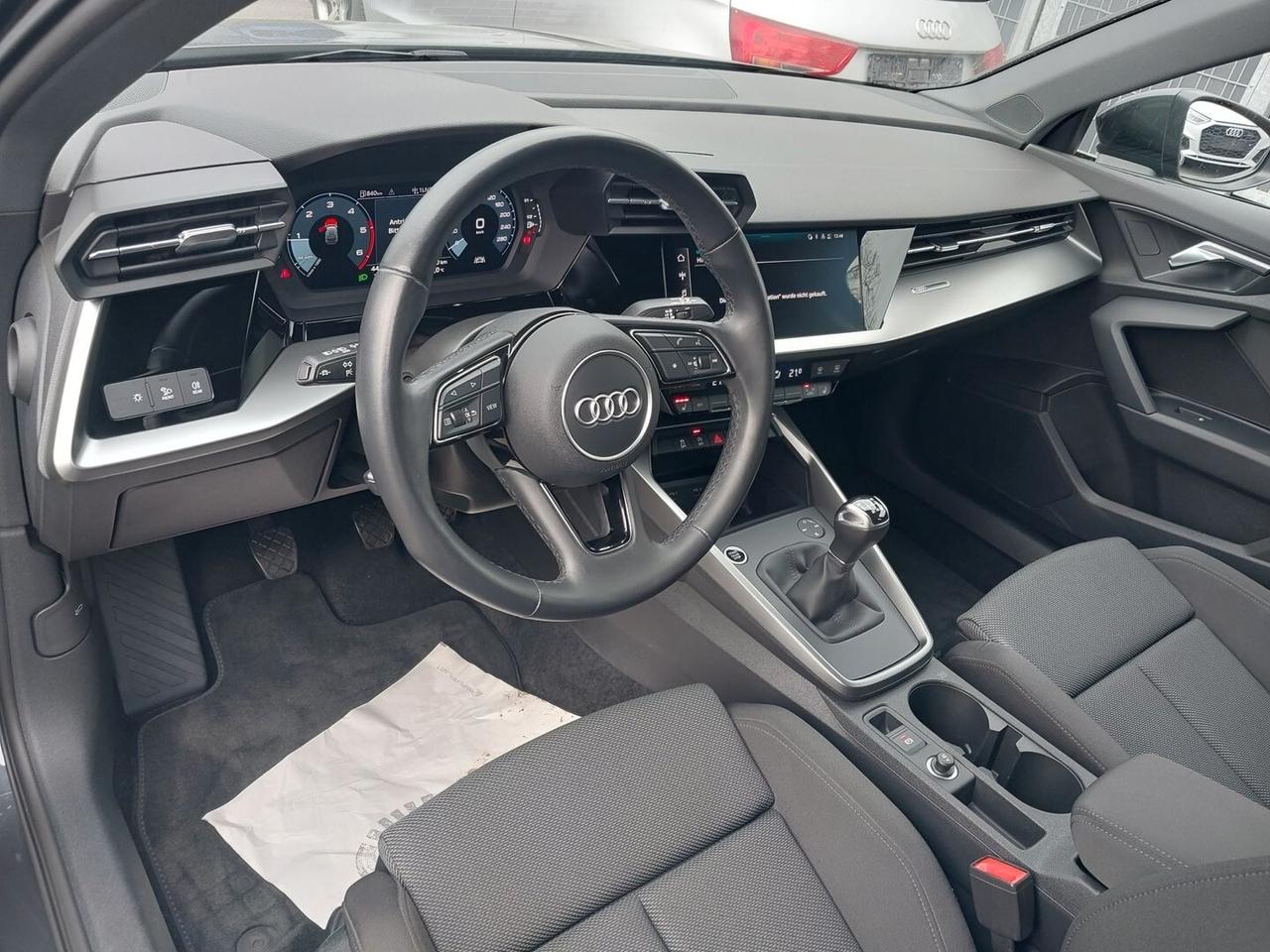 Audi A3 SPORTBACK 30 TDI Business Advanced LED MATRIX R17