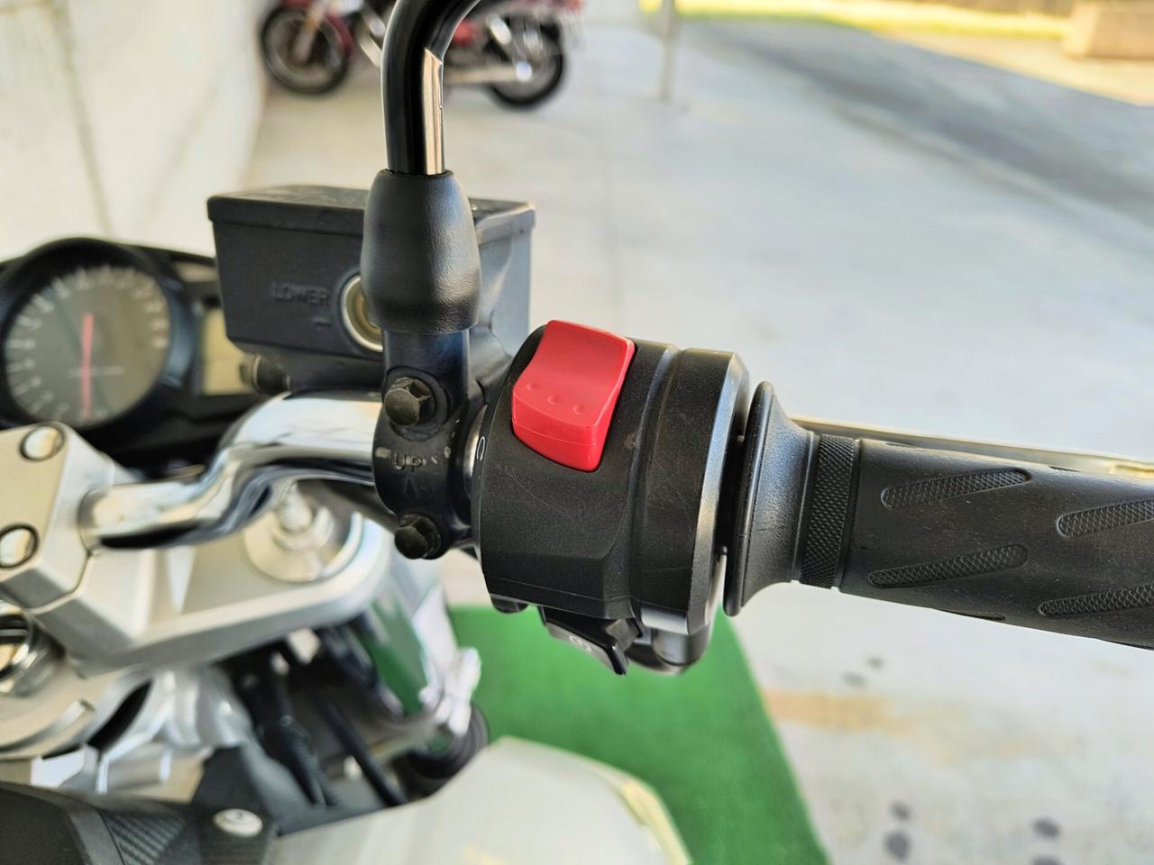 Suzuki GSR 600