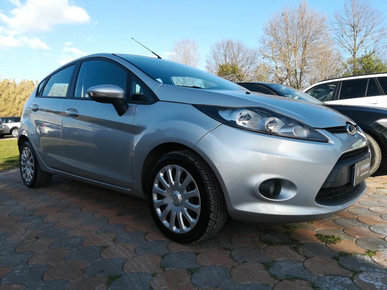 FORD - Fiesta - 1.4 TDCi 68CV 5p. Titanium - NEOPATENTATI - FINANZIABILE