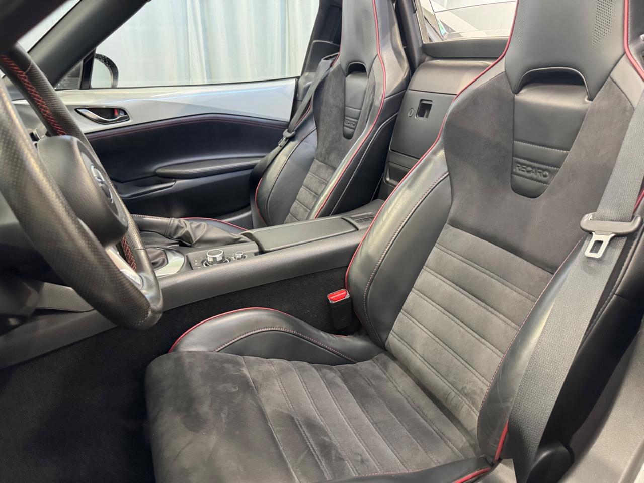 Mazda MX-5 2.0L Skyactiv-G RF Sport RECARO!