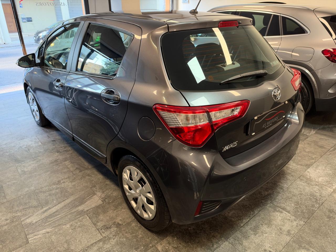 Toyota Yaris 1.0 72 CV 5 porte Lounge