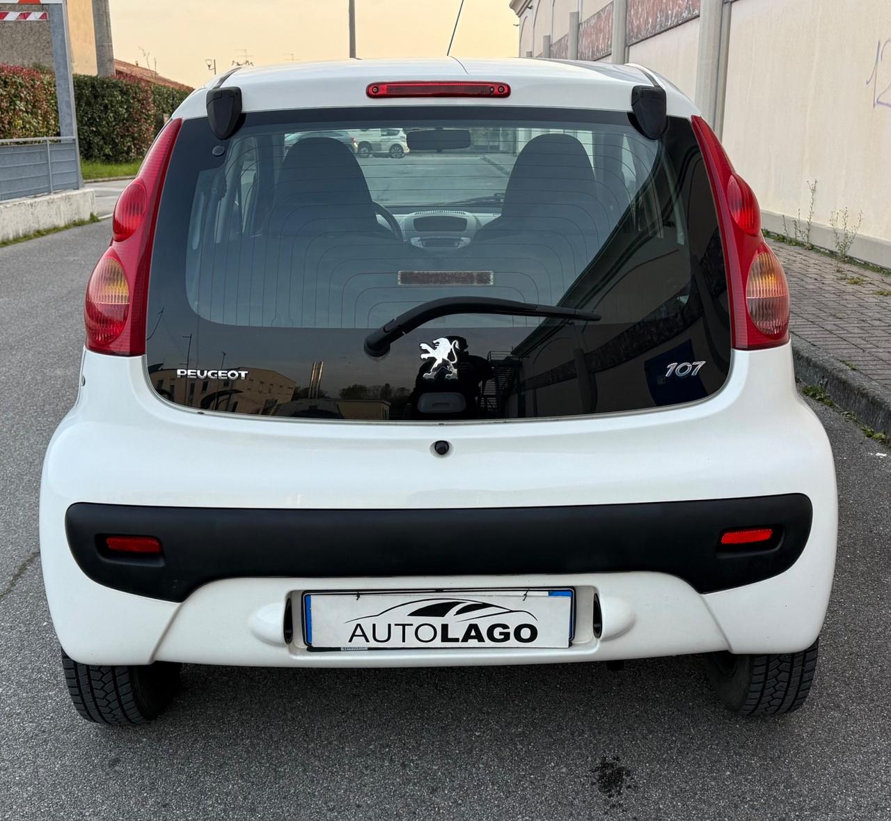Peugeot 107 1.0 68CV 5p. Automatica….