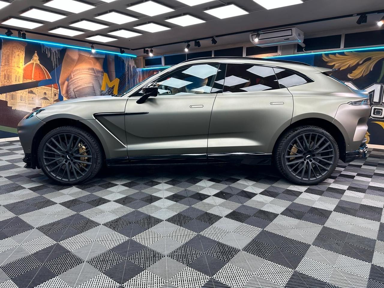 Aston Martin DBX DBX707 (333)