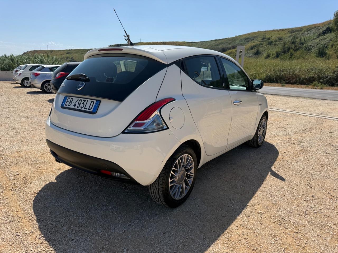 Lancia Ypsilon 1.2 69 CV 5 porte GPL 3.999€