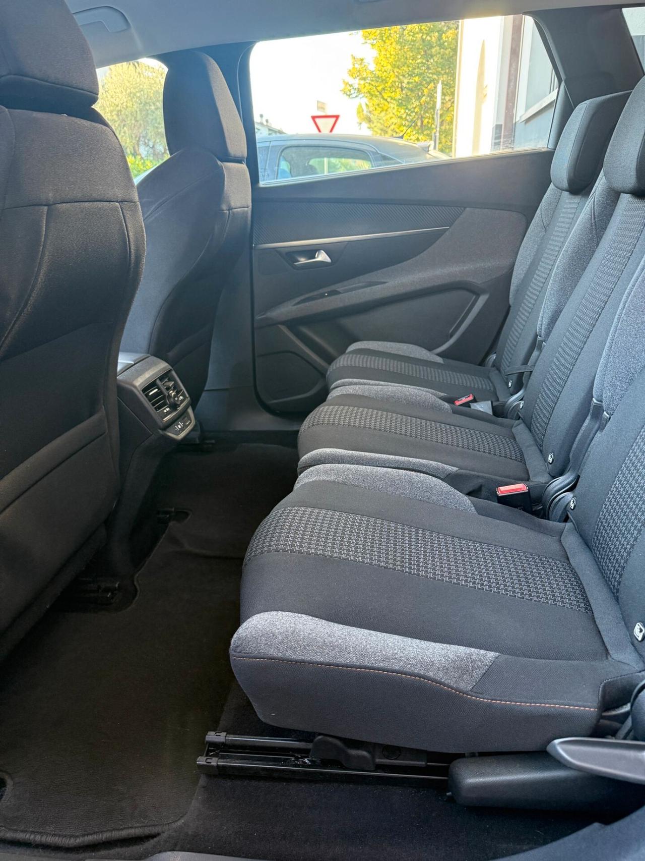Peugeot 5008 BlueHDi 130 S&S EAT8 Active Business NESSUN VINCOLO