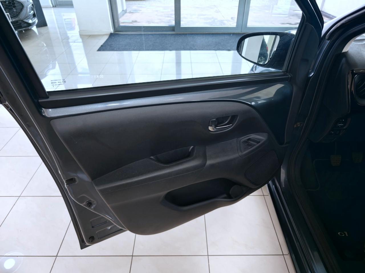 Citroen C1 1.0 VTi 72cv Shine 2019 Tetto Apribile