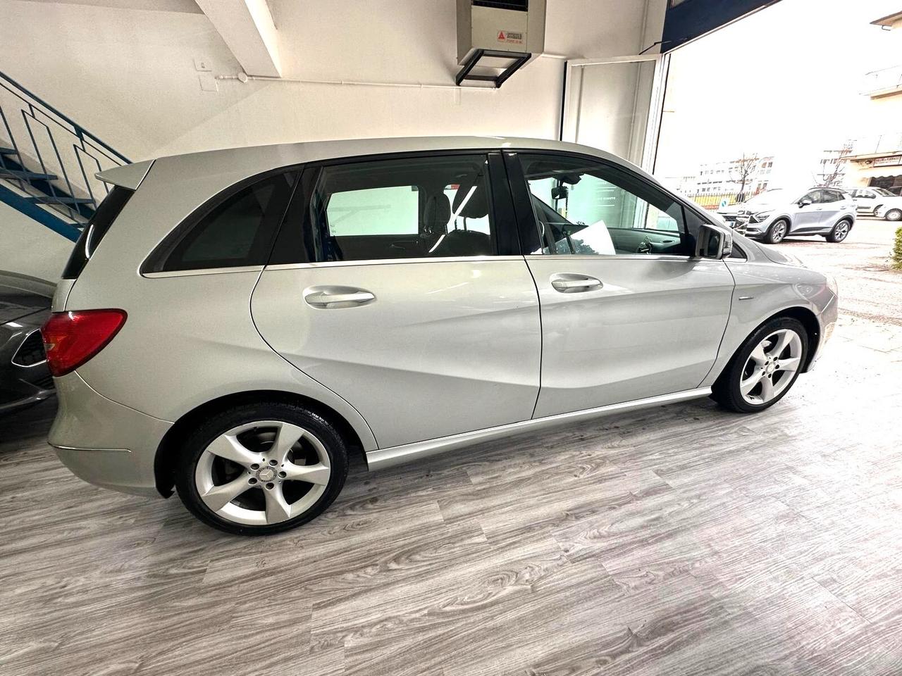 Mercedes-benz B 180 BlueEFFICIENCY Premium