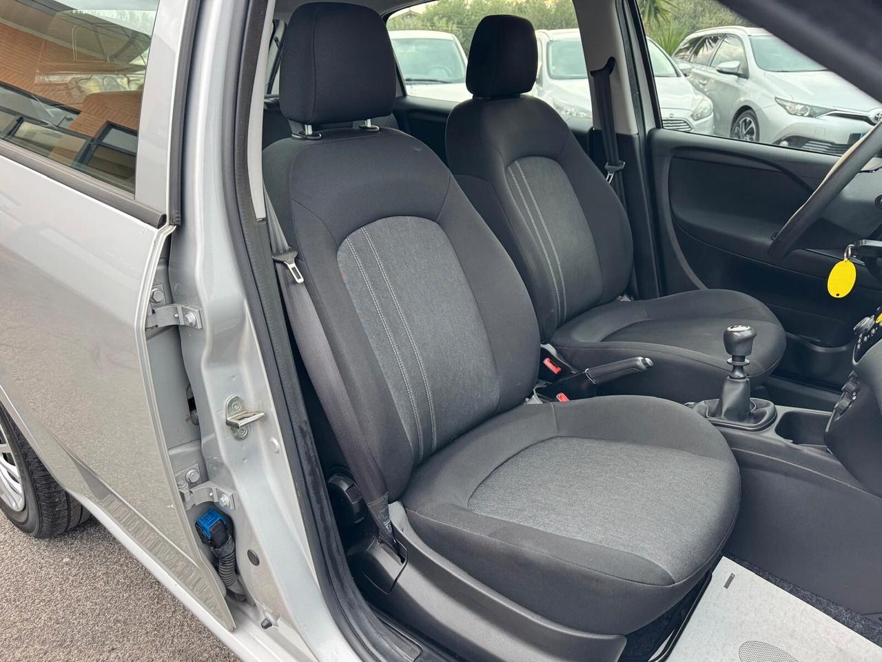 Fiat Punto 1.2 BENZ 5 PORTE KM 64000 - 2015