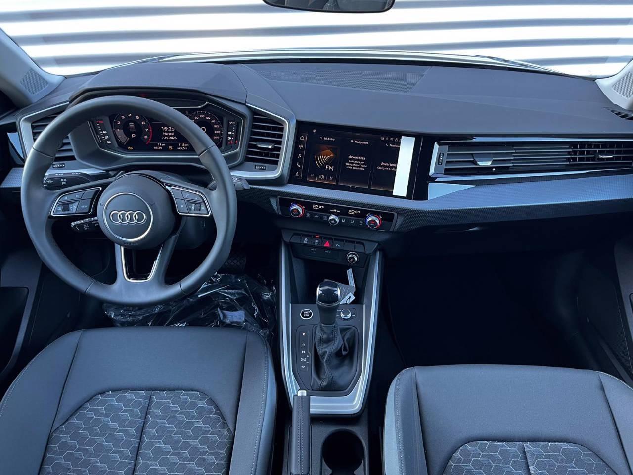 AUDI A1 SPORTBACK 30 TFSI S-TRONIC S LINE EDITION