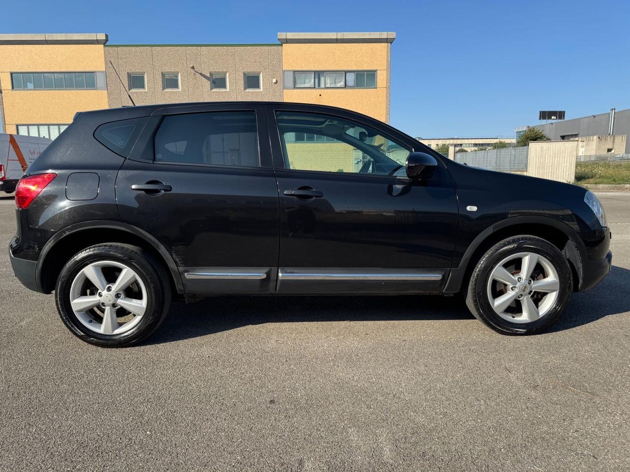 Nissan Qashqai 2.0 dCi DPF Tekna