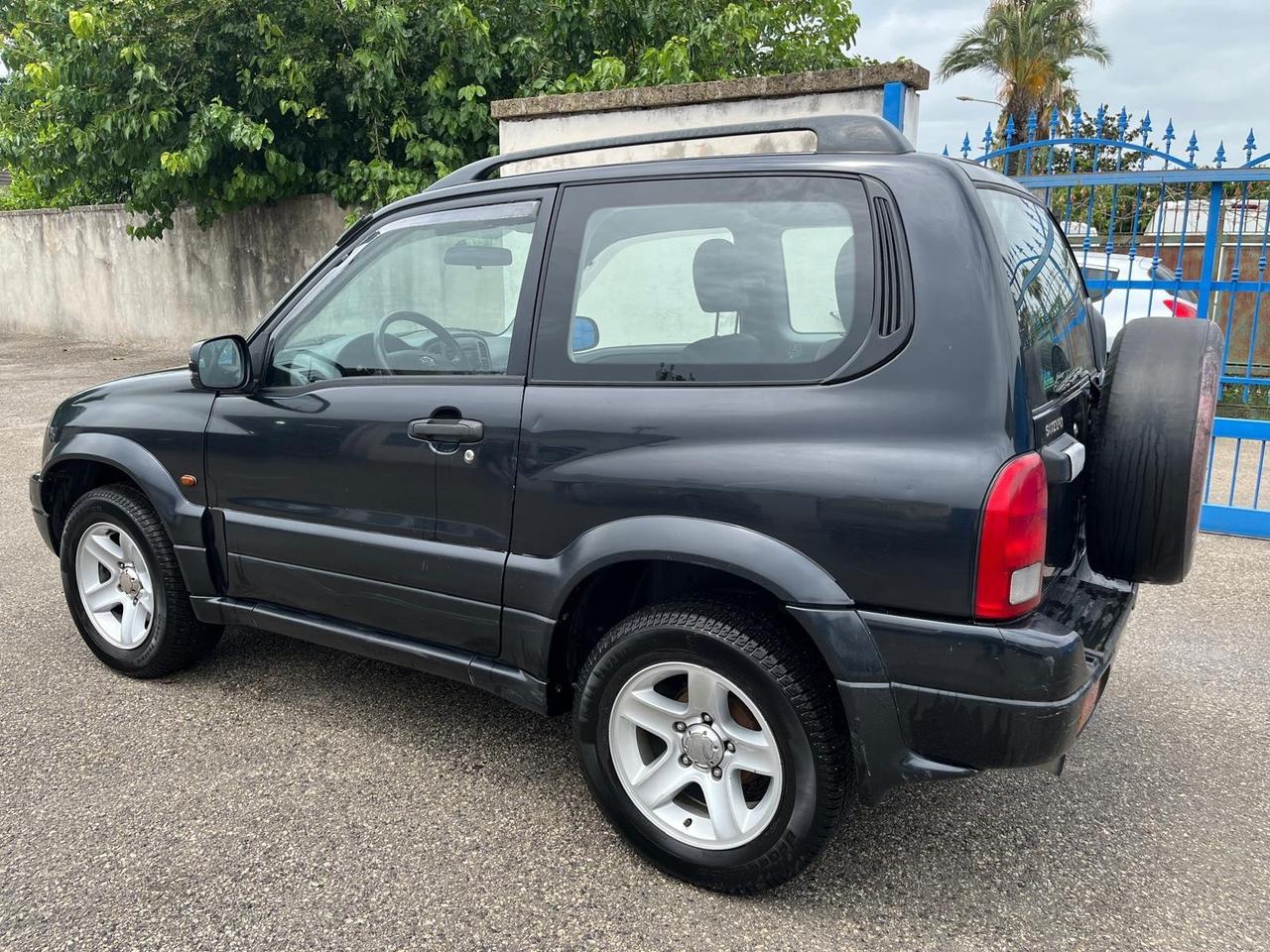 Suzuki grand vitara 3 P-2.0 td-4x4-2003