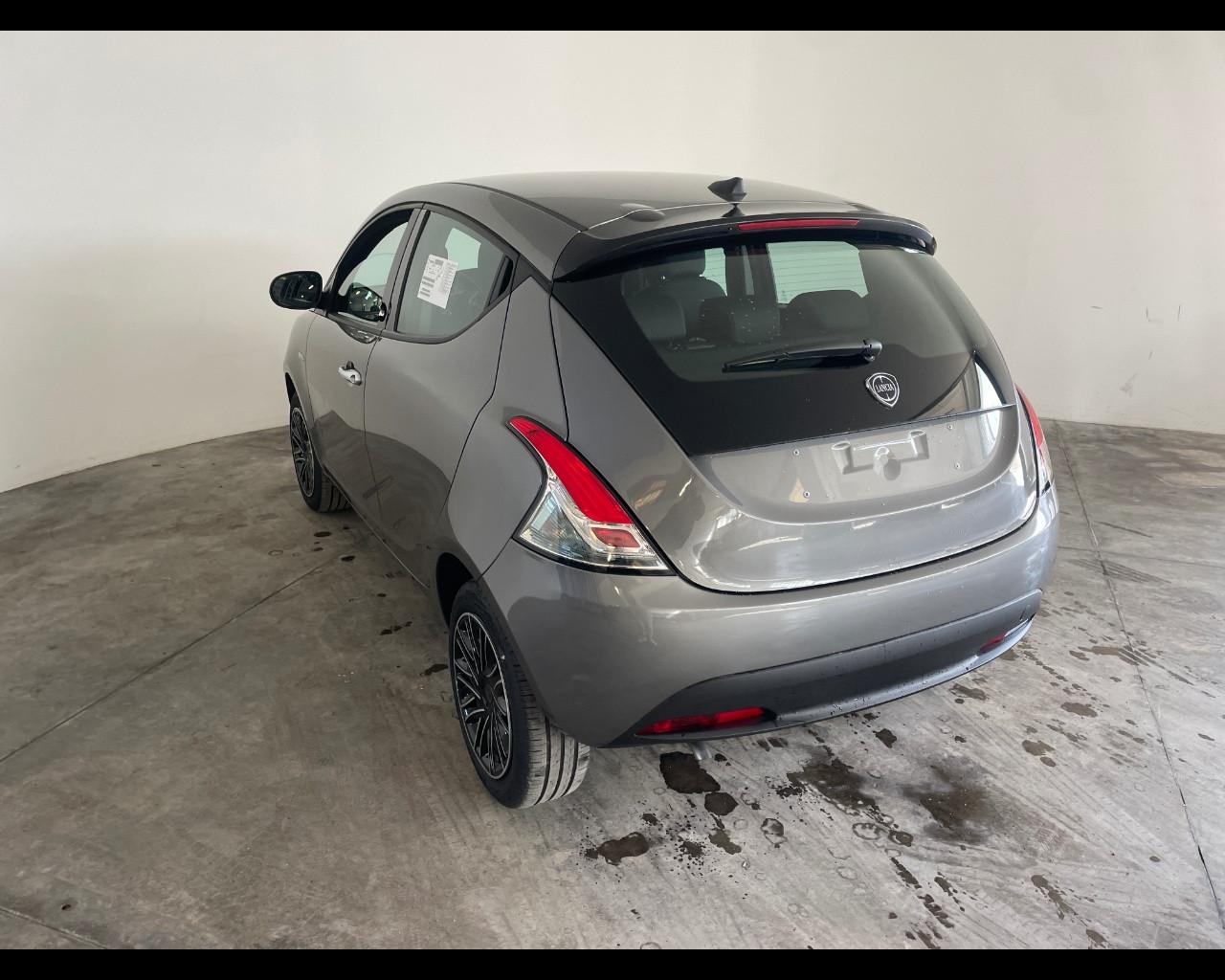 LANCIA NUOVA YPSILON Ypsilon My24 1.0 Firefly 70 CvStart&Stop Hybrid Oro