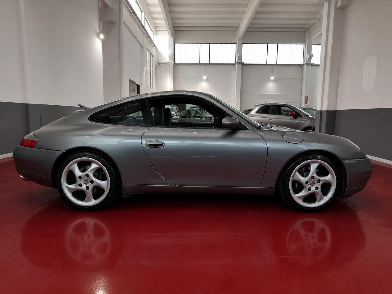 Porsche 911 Carrera cat