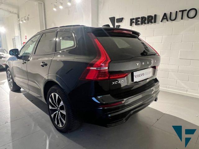 VOLVO XC60 B4 automatico Plus Dark