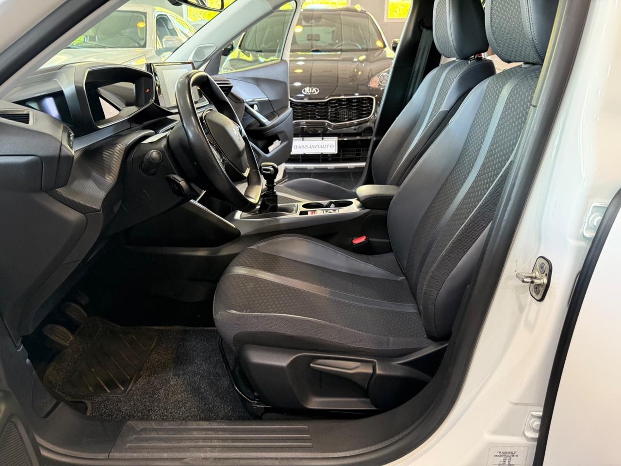 Peugeot 2008 1.5 bluehdi Active 41.000 KM!!!