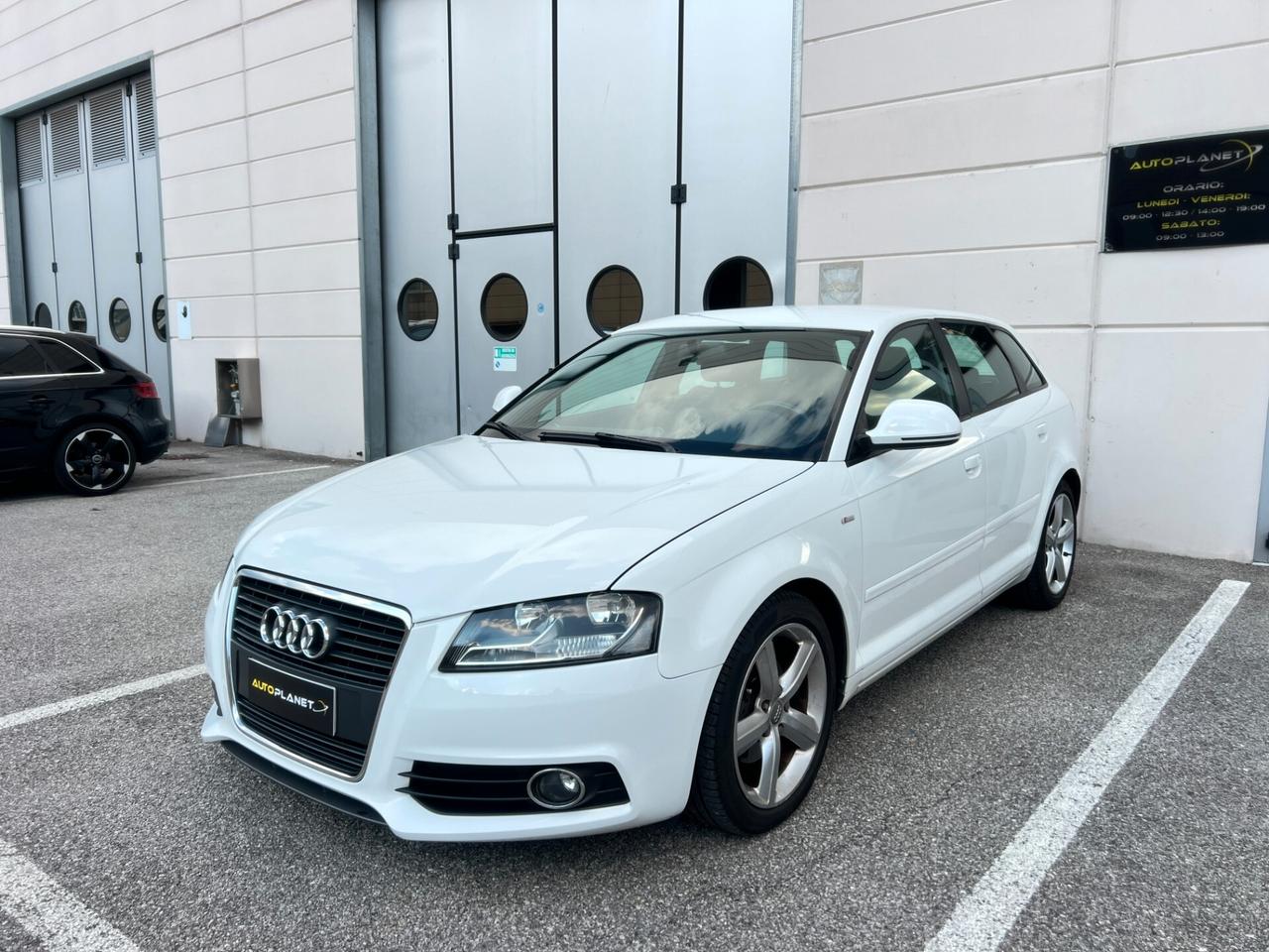 Audi A3 SPB 1.6 TDI 105 CV S-LINE Doppio