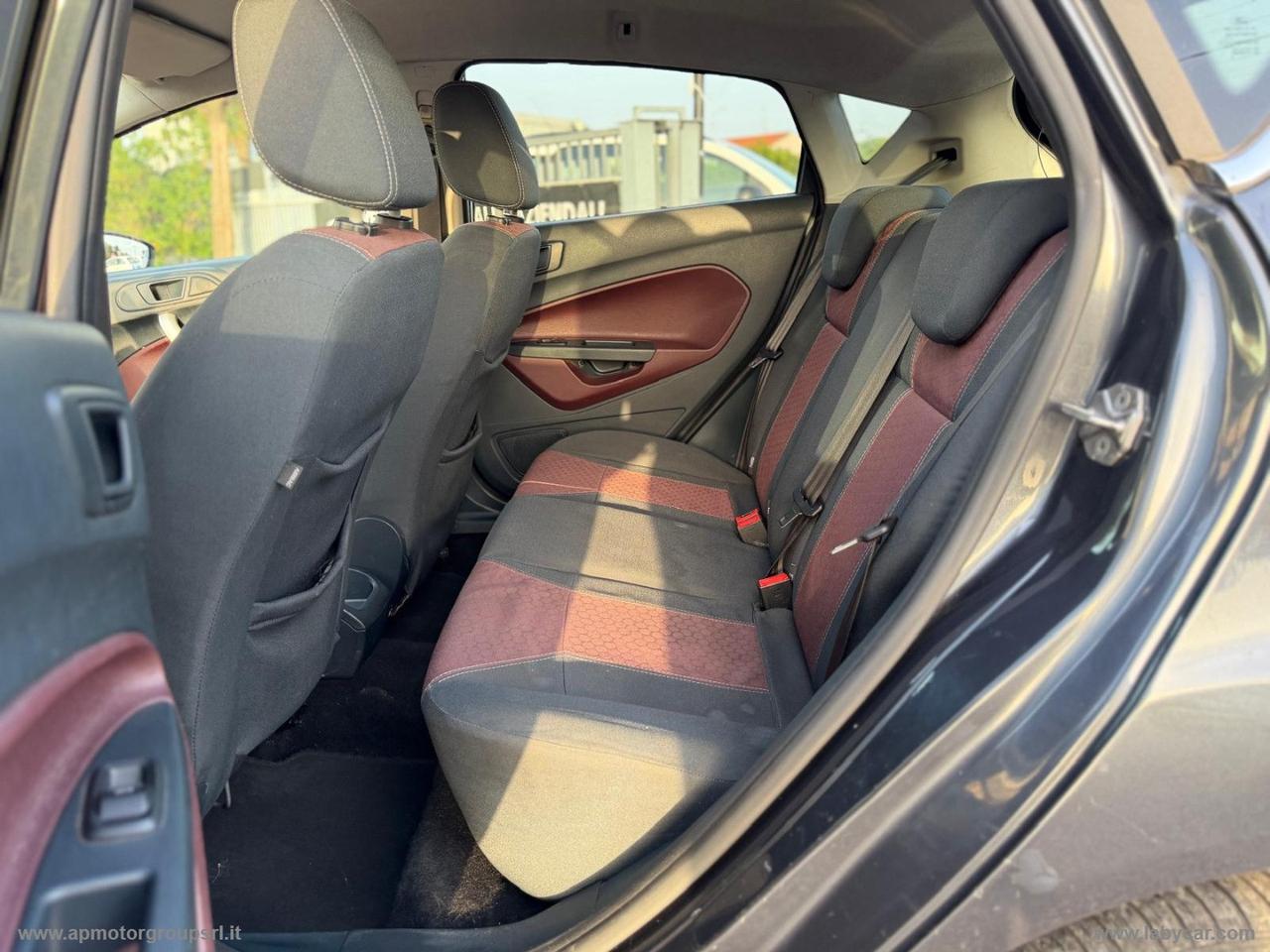 FORD Fiesta 1.2 16V 5p. Titanium
