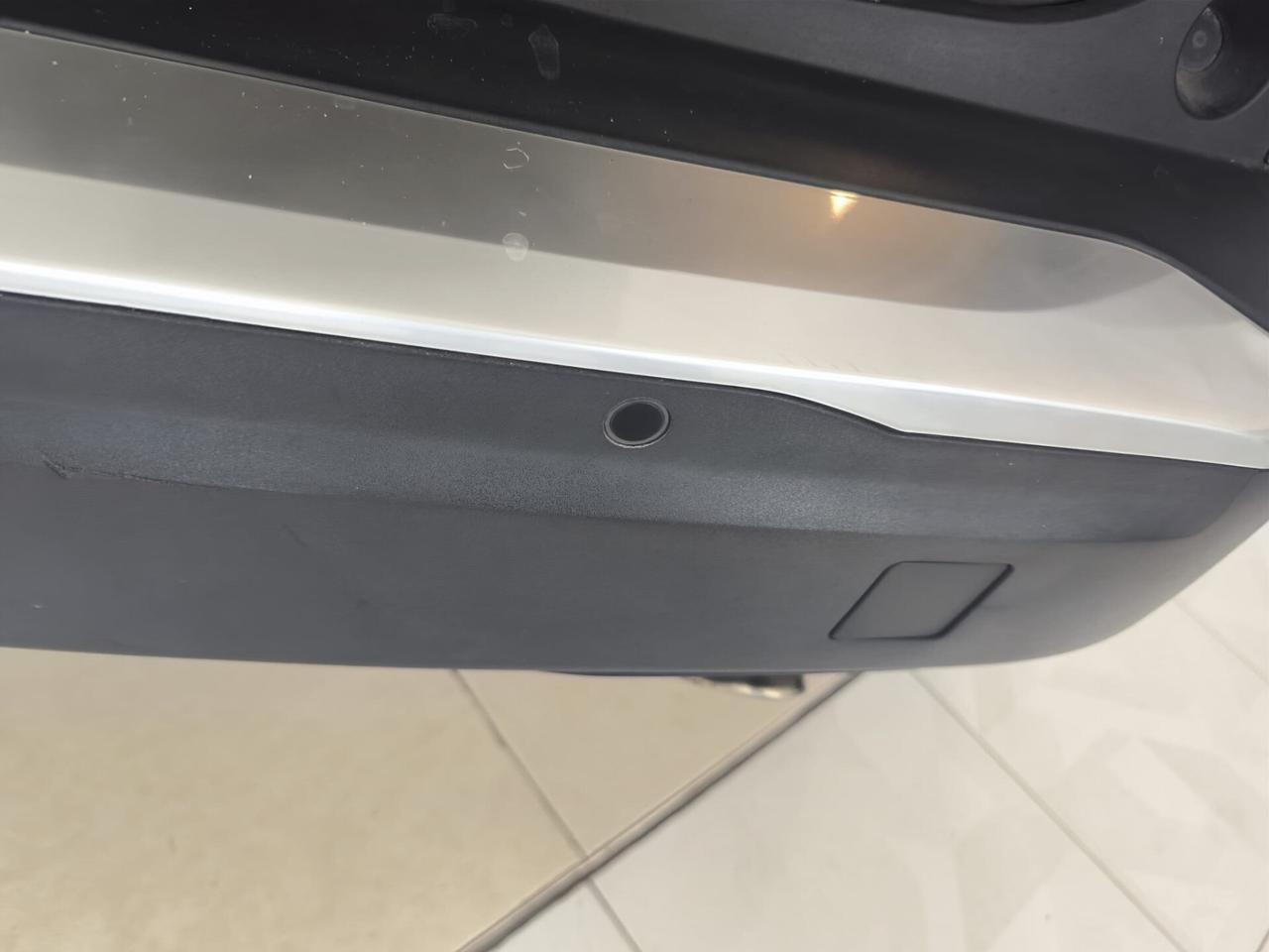 Peugeot 2008 BlueHDi 130 S&S EAT8 Allure pack