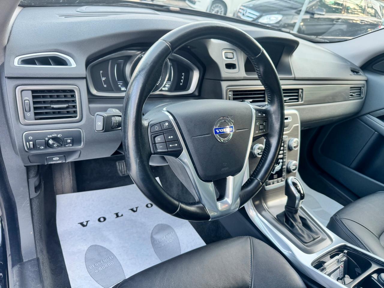 Volvo XC 70 XC70 D5 AWD Geartronic Momentum