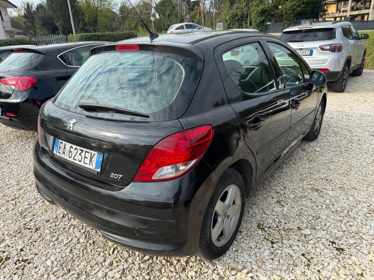 Peugeot 207 1.6 HDi 90CV 5p.neopatentati