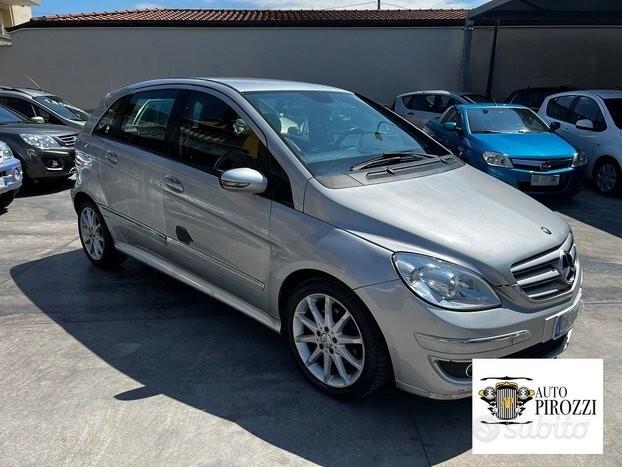 MERCEDES CLASSE B180 del 2006 con 300000KM