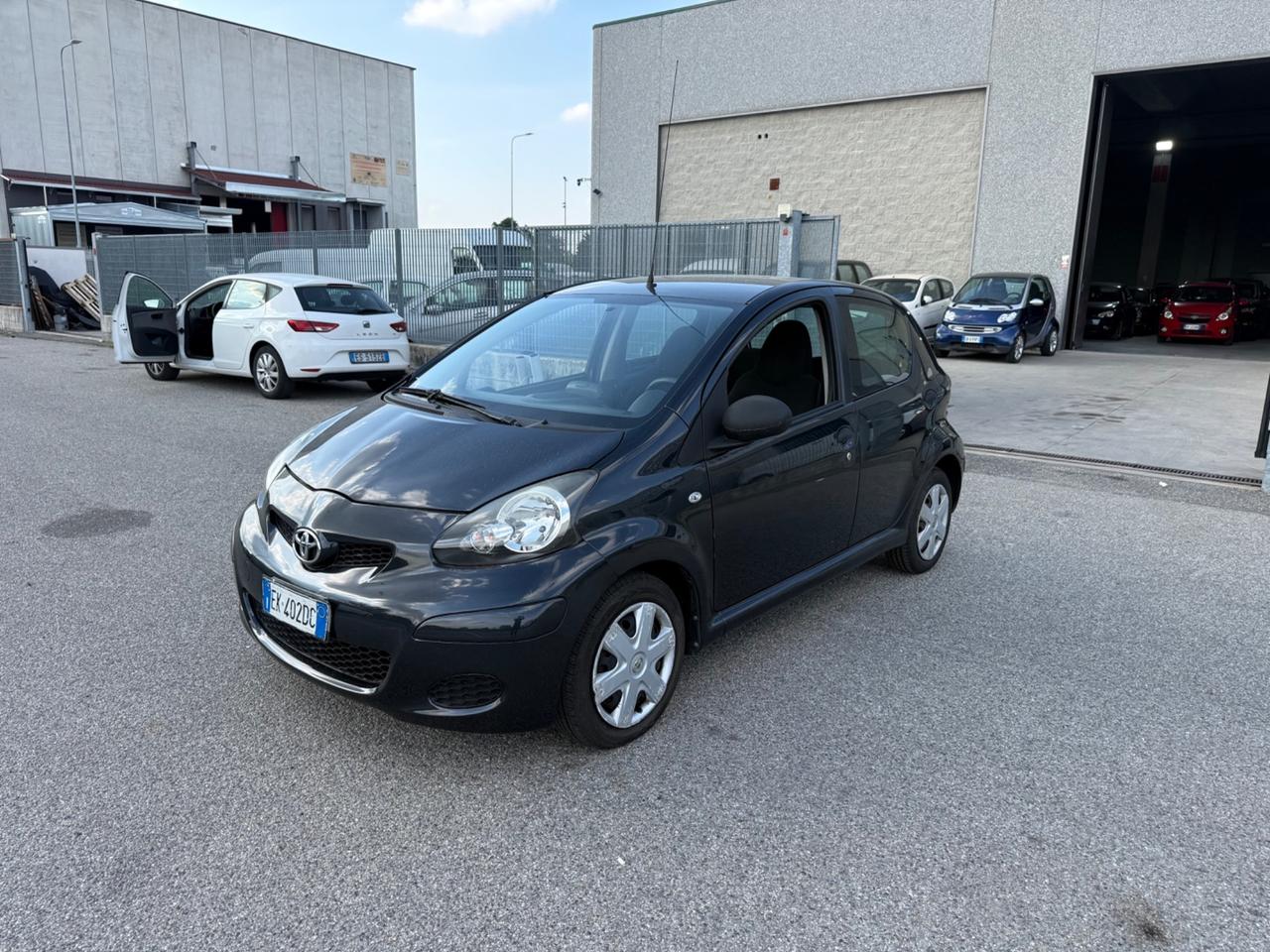 Toyota Aygo 1.0 12V VVT-i 5 porte Now Connect