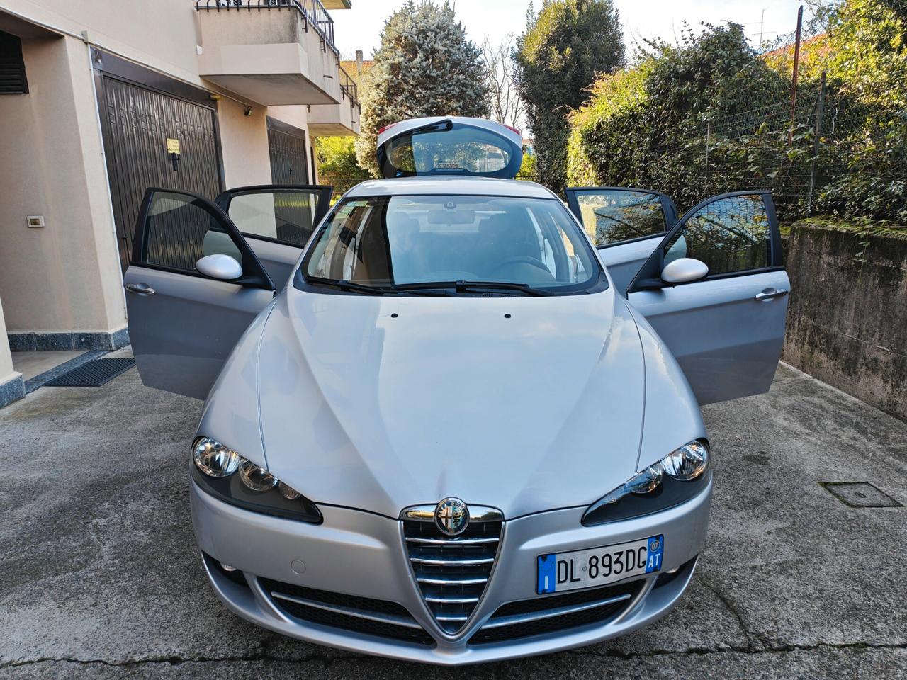 Alfa Romeo 147 1.6 BENZINA 120cv / 54.000km / Unipro