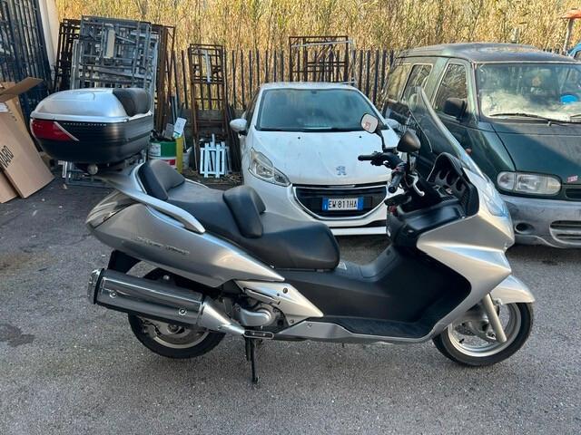 Honda Silver Wing 600