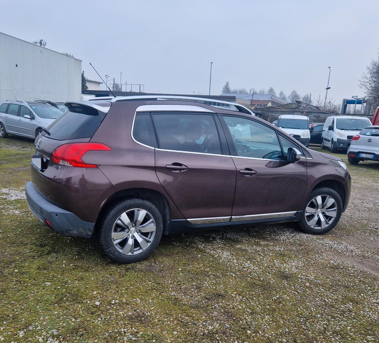 Peugeot 2008 1.2 VTi 82CV Allure