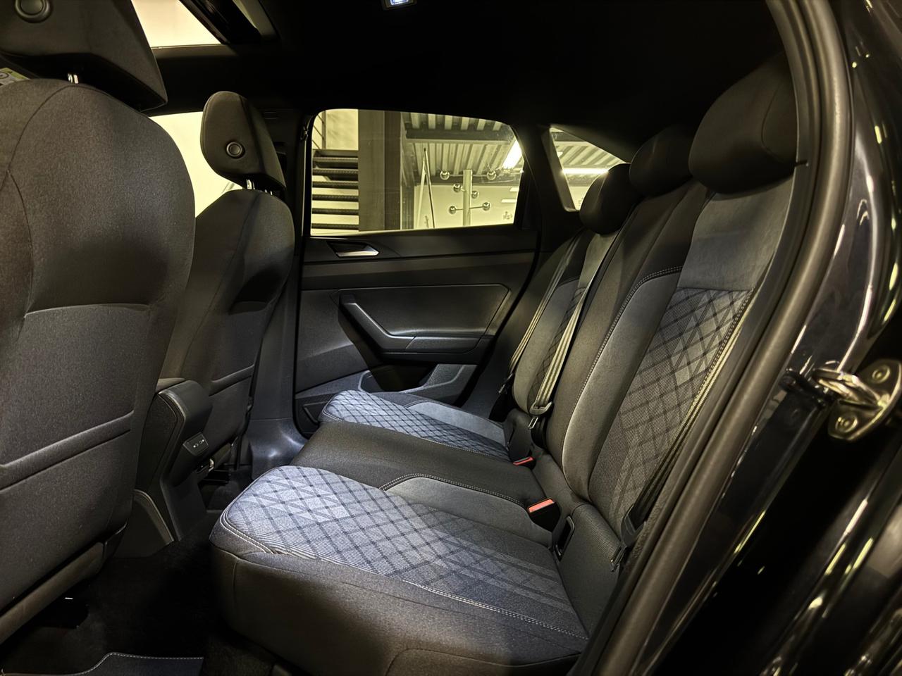 Volkswagen Taigo 1.0 tsi R-Line 115cv Tetto Apribile