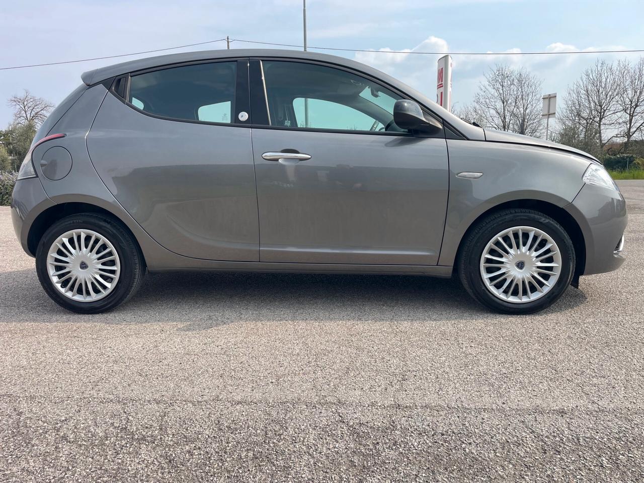 Lancia Ypsilon 1.2 69 CV 5 porte GPL Ecochic Gold