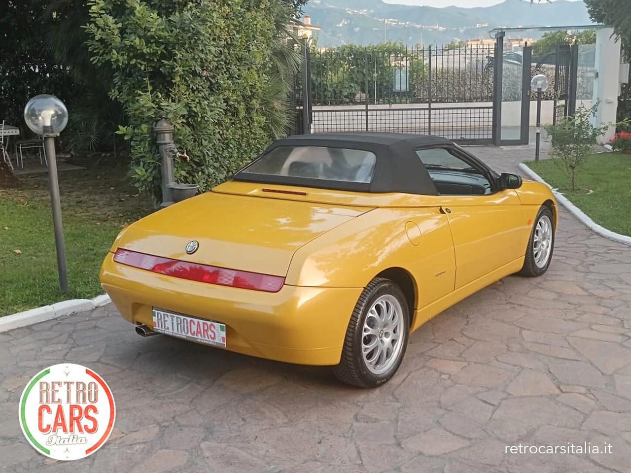 Alfa Romeo Spider 1800 Twin Spark 16V