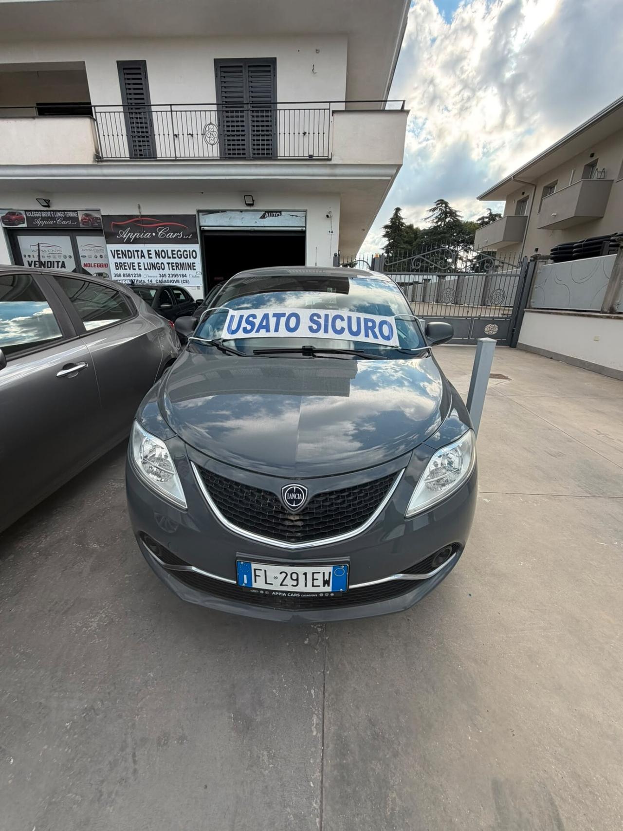 Lancia Ypsilon 1.2 69 CV 5 porte Unyca