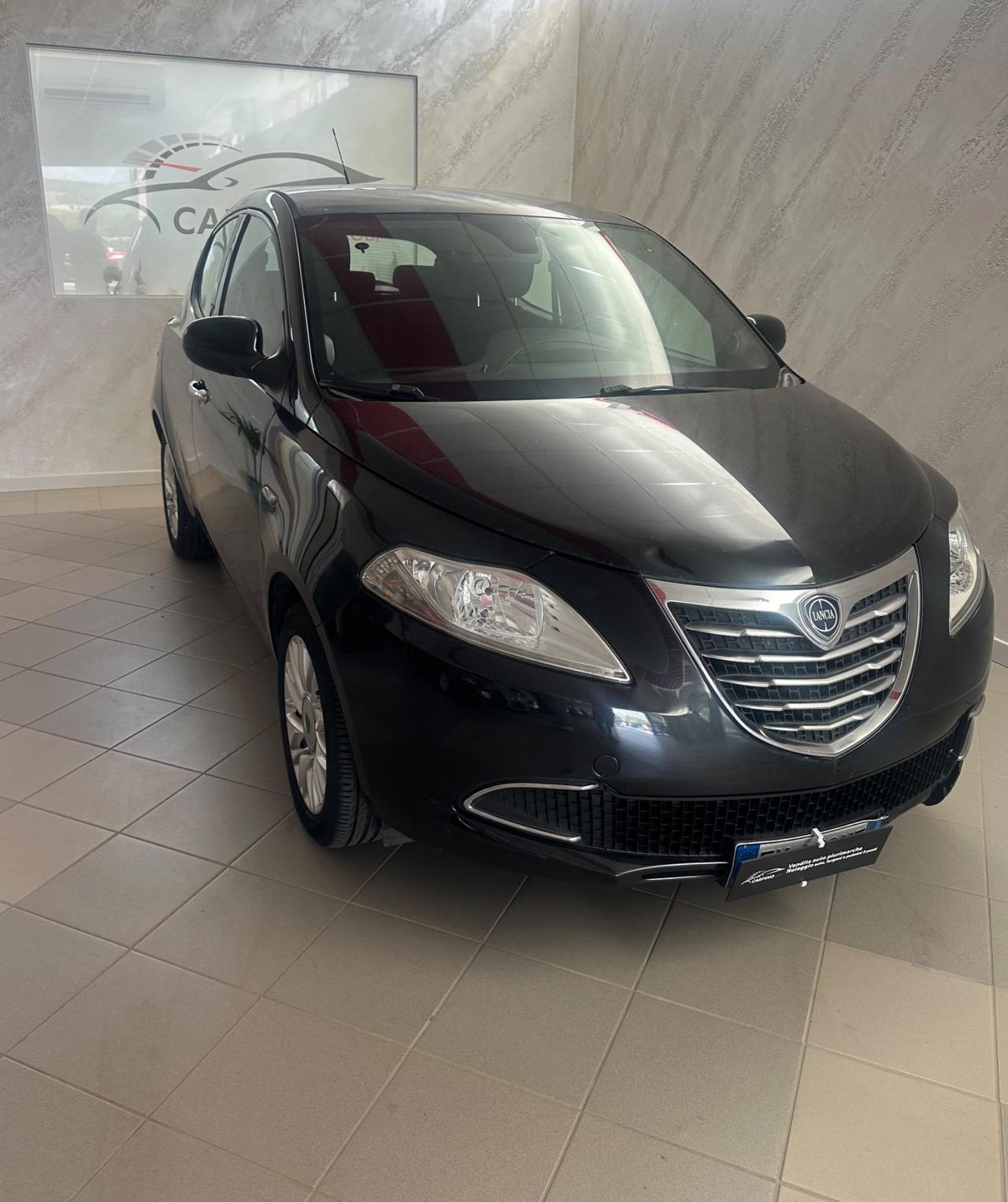 Lancia Ypsilon 1.2 69 CV 5 porte Platinum