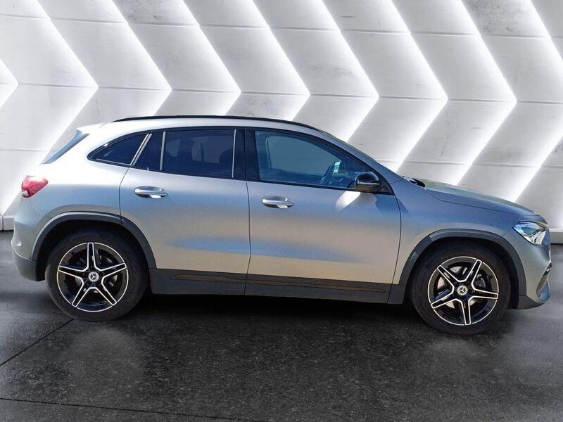 Mercedes-Benz GLA 180 d Premium auto