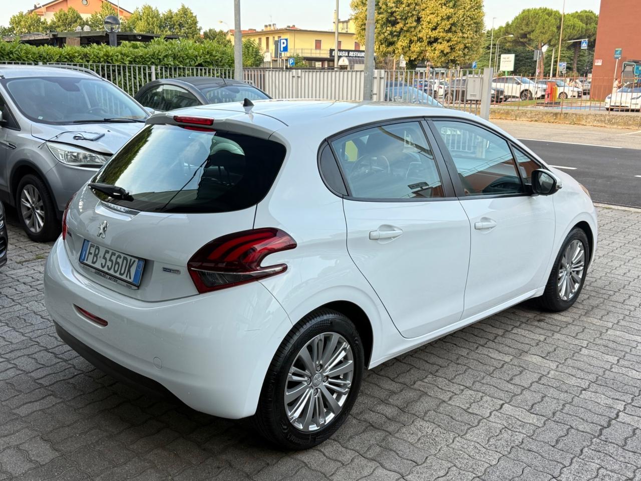 Peugeot 208 1.2 5 porte ALLURE