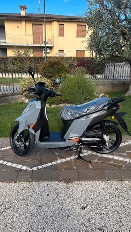 Peugeot Tweet 125 euro 5+