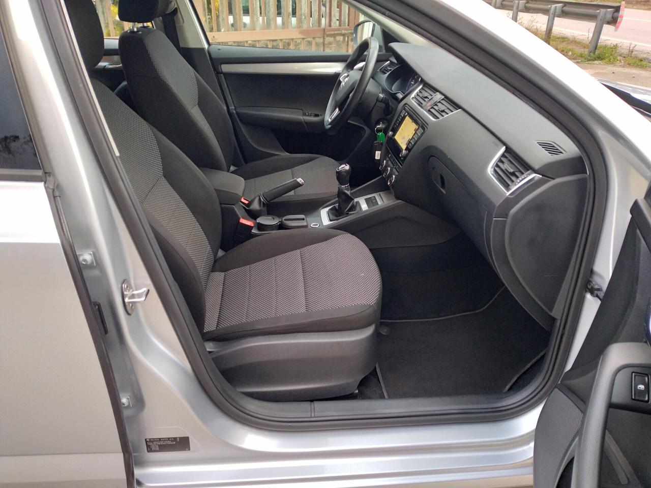Skoda Octavia 1.6 TDI CR 110 CV Wagon Ambition