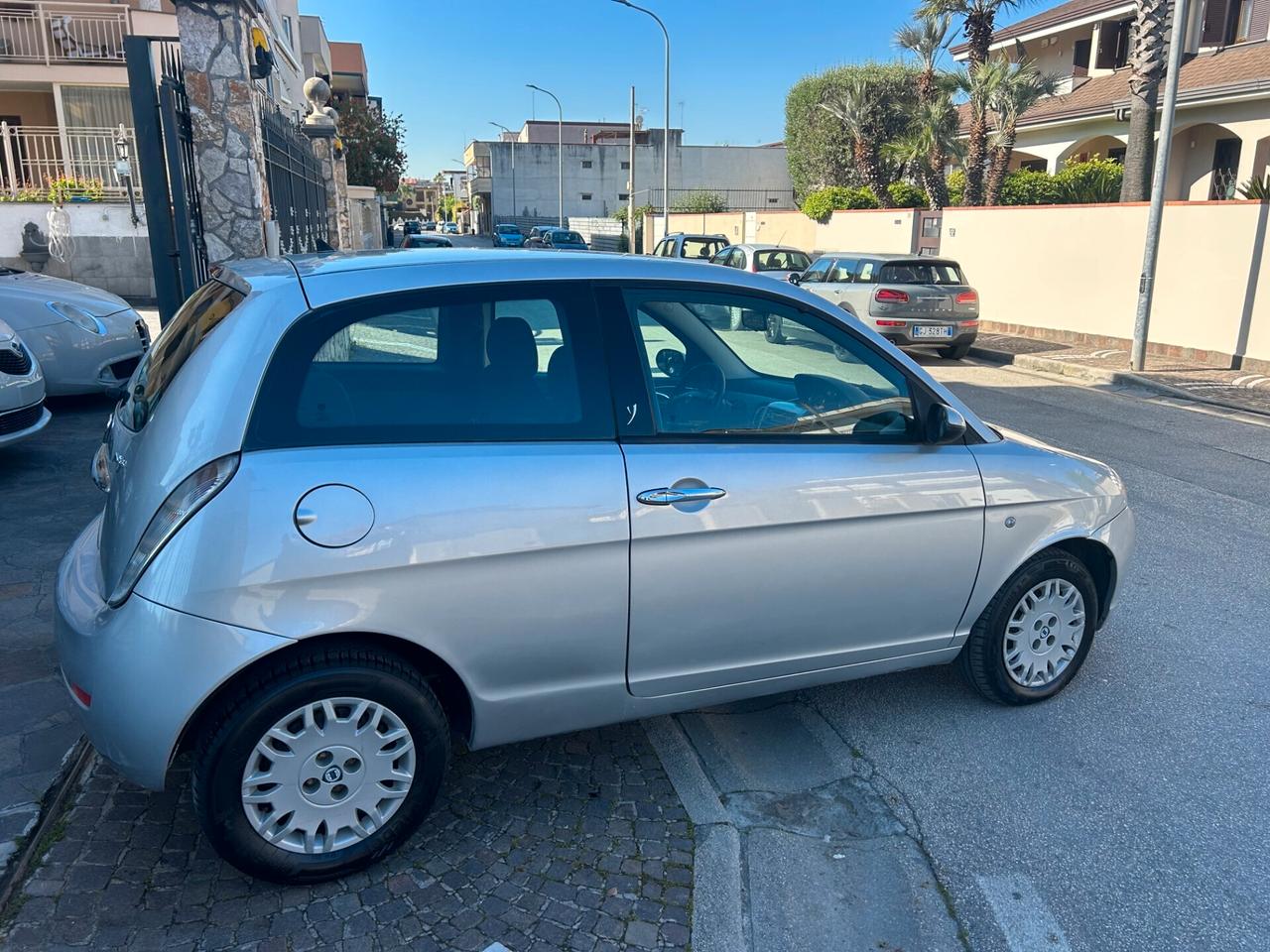 Lancia Ypsilon 1.3 MJT 75 CV Argento