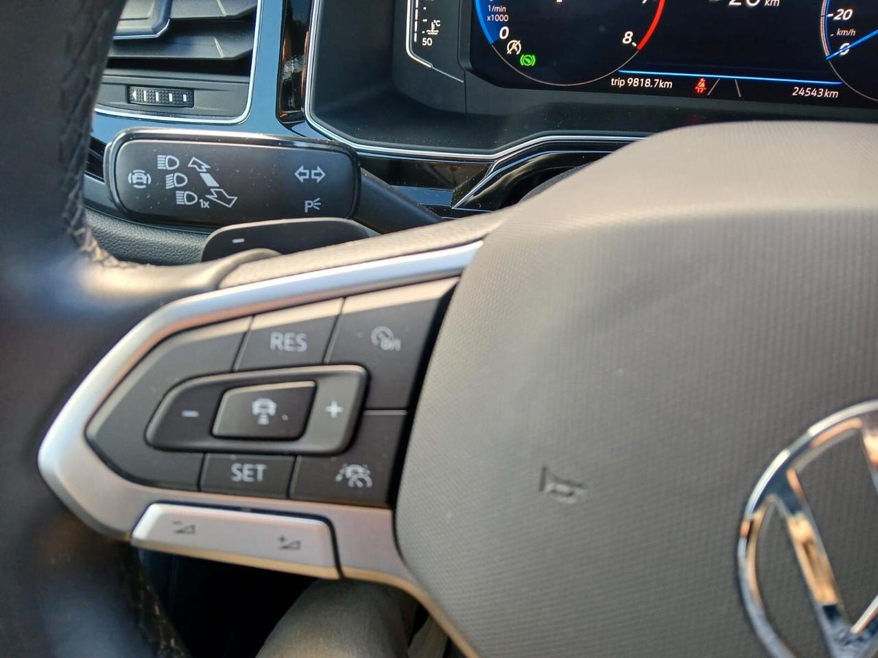 Volkswagen Taigo 1.0 TSI 115 CV DSG R-Line-AZIENDALE