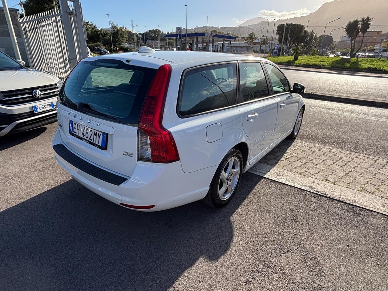 Volvo V50 D4 R-design