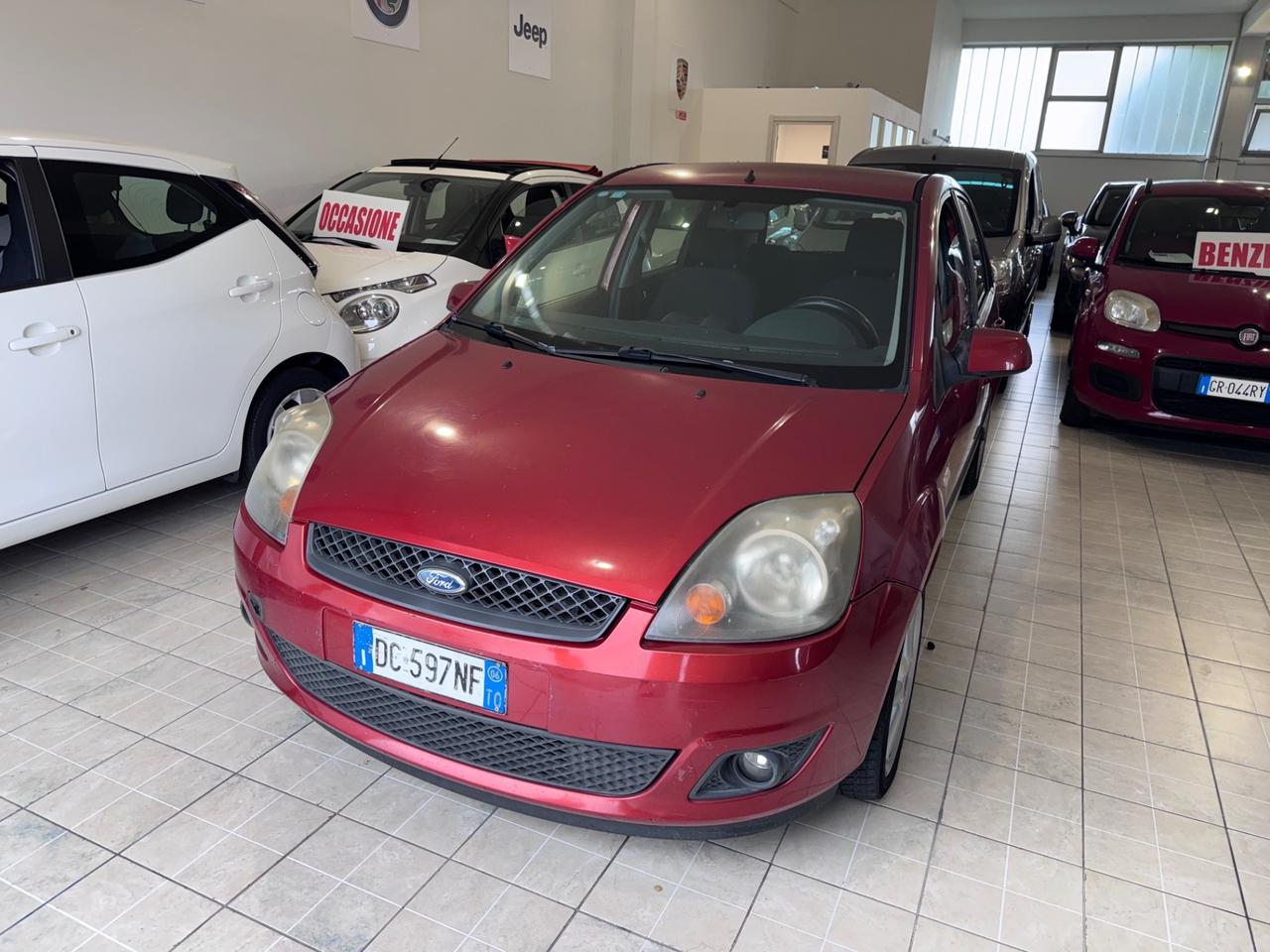 Ford Fiesta 1.2 16V 5p. Ghia