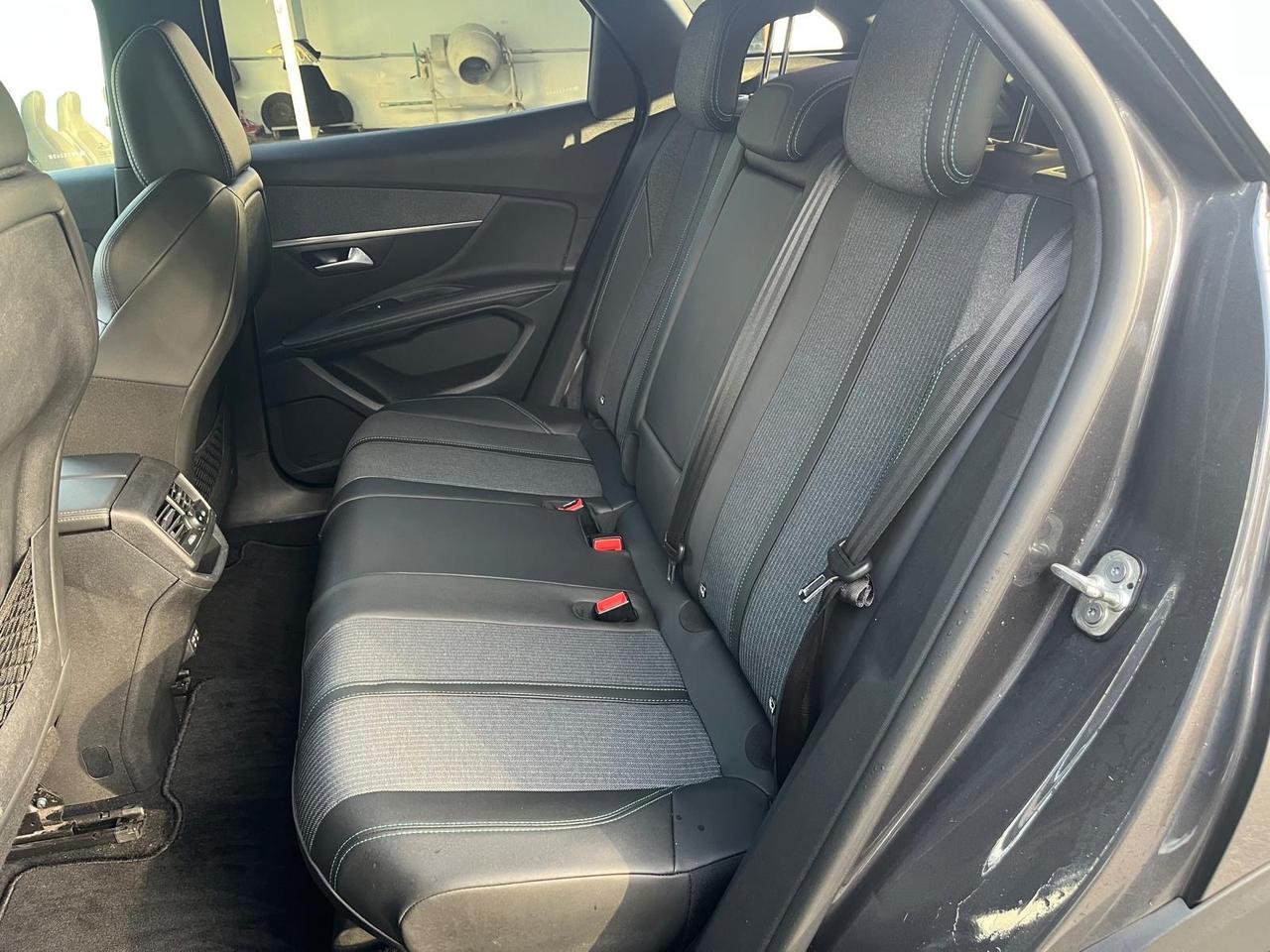 Peugeot 3008-1.5 blue hdi-eat8-allure-km 63000-2021