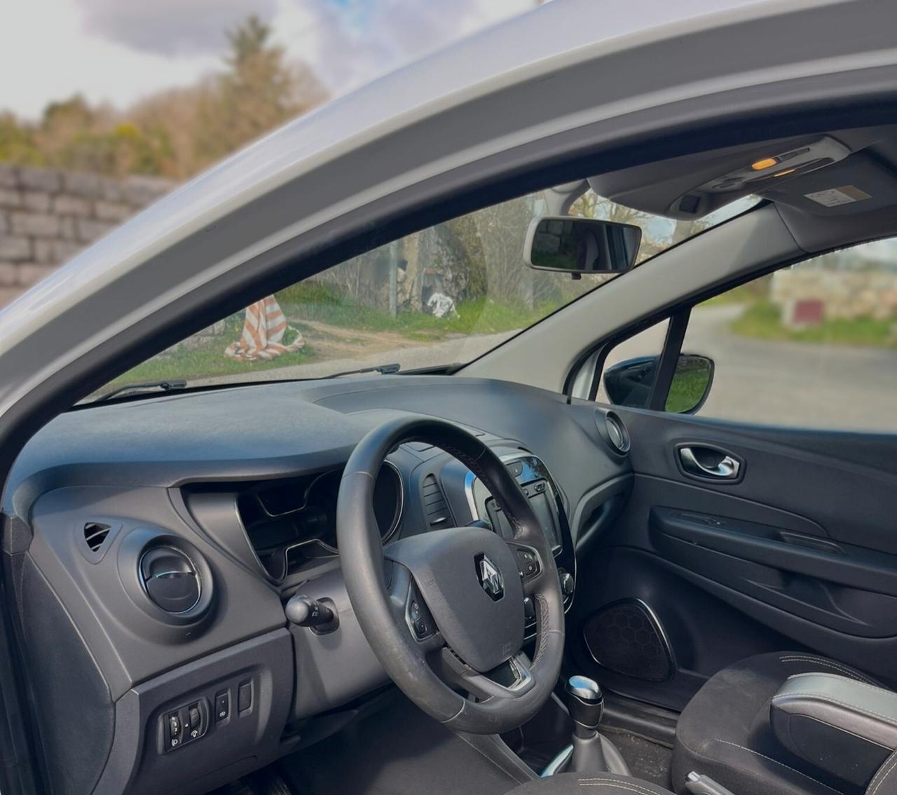 Renault Captur dCi 8V 110 CV Start&Stop Energy Initiale Paris