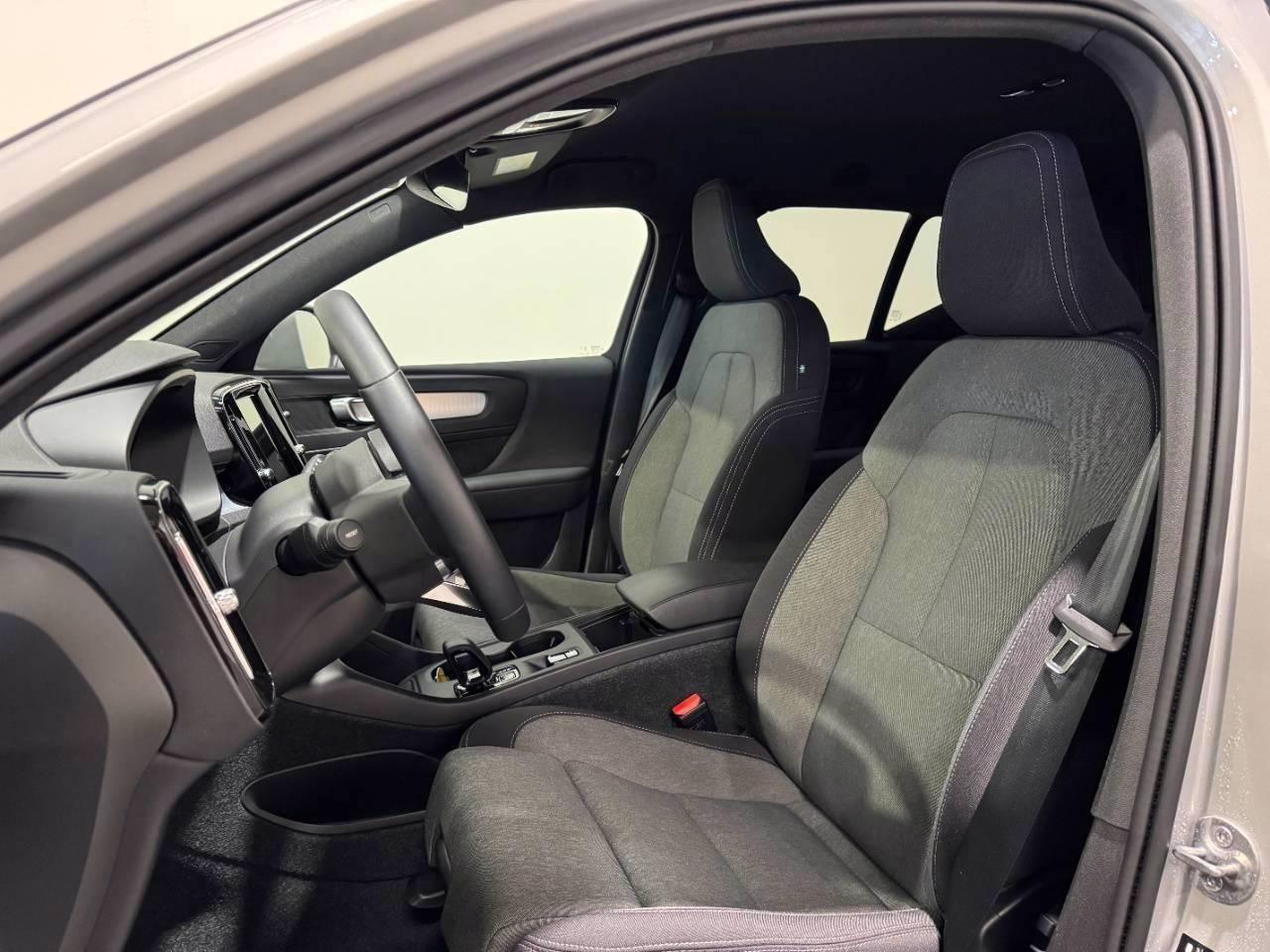 VOLVO XC40 B3 CORE AUTO