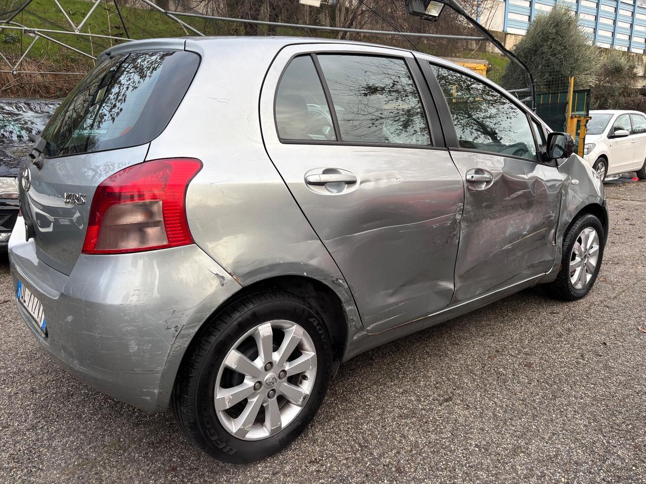 Toyota Yaris 1.3 5 porte sol OK NEOPATENTATI