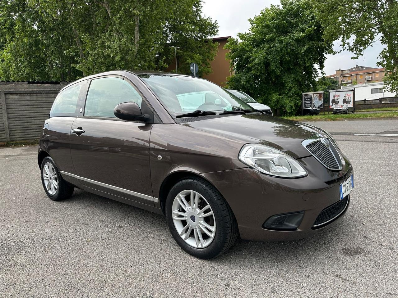 Lancia Ypsilon 1.4 GPL nessun limite di circolazione area B - ok Neopat